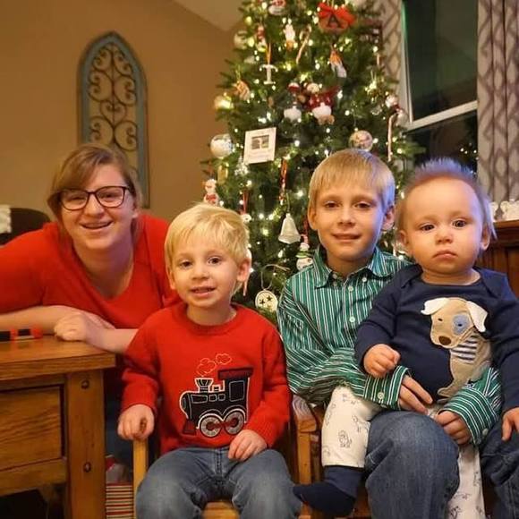 Meet your Posher, Beth - Picture 1 of 1